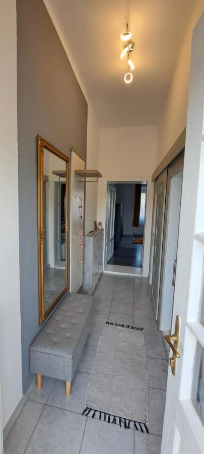Апартаменты Napraforgo Apartman Сегед Экстерьер фото