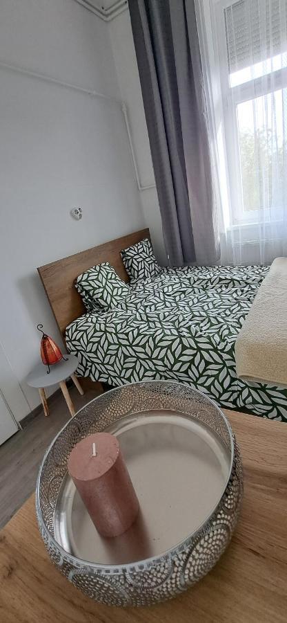 Апартаменты Napraforgo Apartman Сегед Экстерьер фото